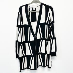 Chico's Women 2 Black White Print Single Button Classic Fit Lightweight Cardigan